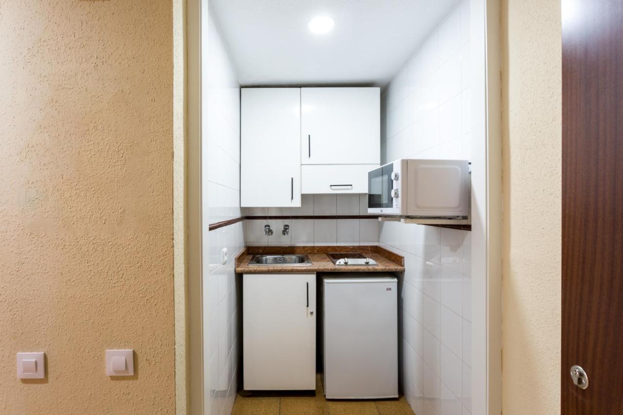 Apartamentos Resitur เซบีญา ภายนอก รูปภาพ