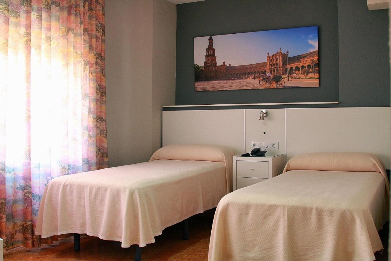 Apartamentos Resitur เซบีญา ภายนอก รูปภาพ