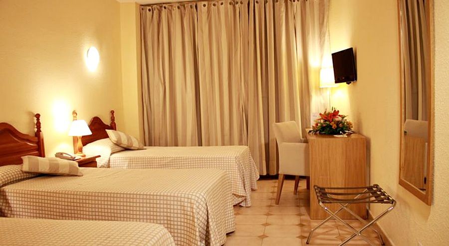 Apartamentos Resitur เซบีญา ภายนอก รูปภาพ