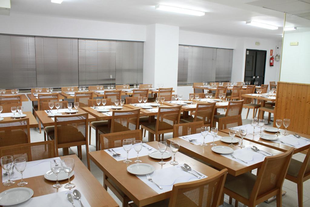 Apartamentos Resitur เซบีญา ภายนอก รูปภาพ
