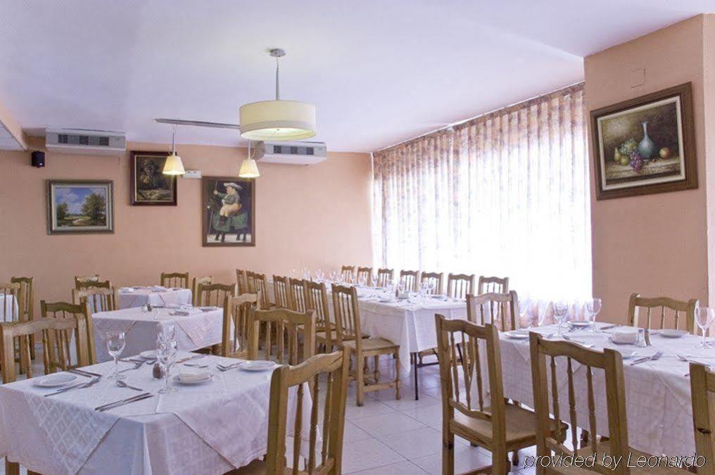 Apartamentos Resitur เซบีญา ร้านอาหาร รูปภาพ