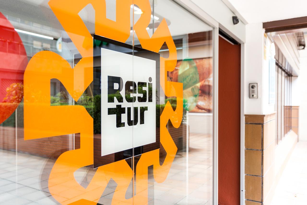 Apartamentos Resitur เซบีญา ภายนอก รูปภาพ