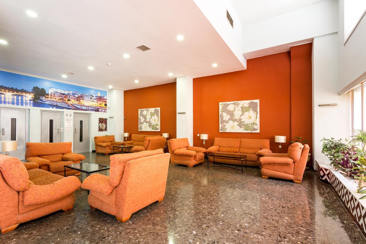 Apartamentos Resitur เซบีญา ภายนอก รูปภาพ