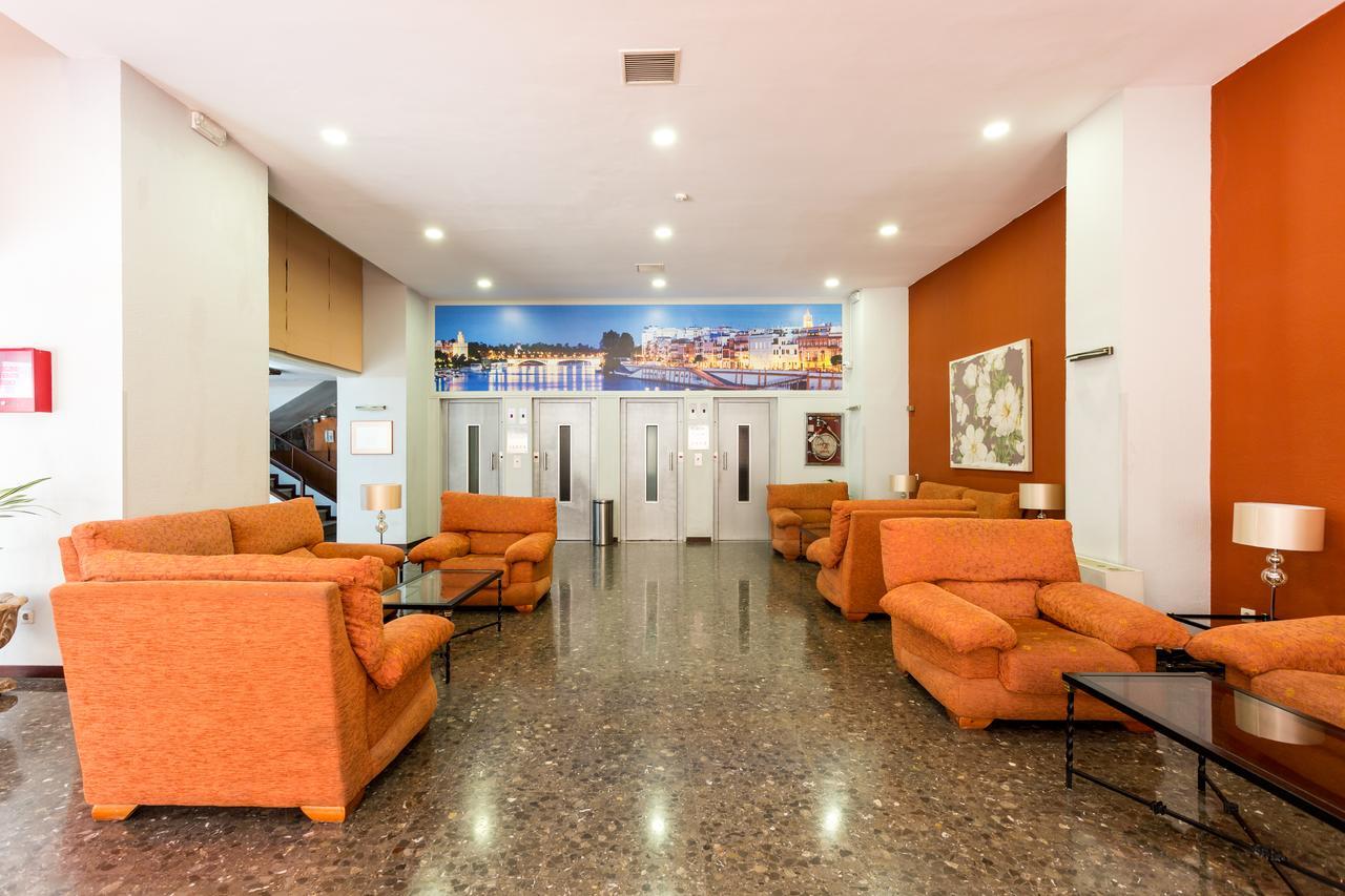 Apartamentos Resitur เซบีญา ภายนอก รูปภาพ