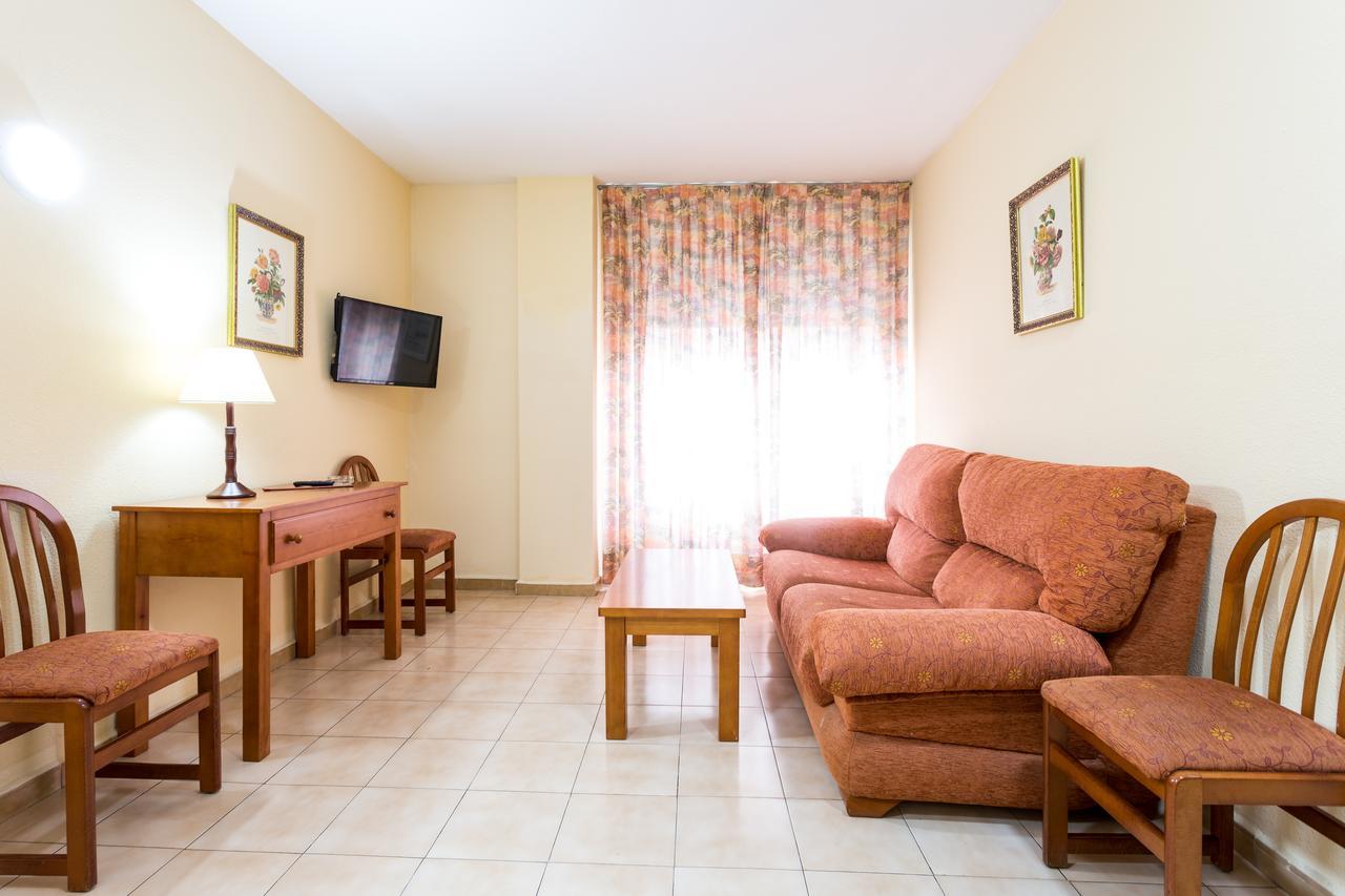 Apartamentos Resitur เซบีญา ภายนอก รูปภาพ